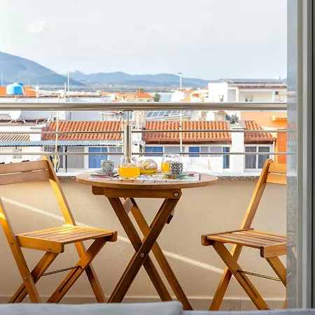 A Domo Tua Apartment *